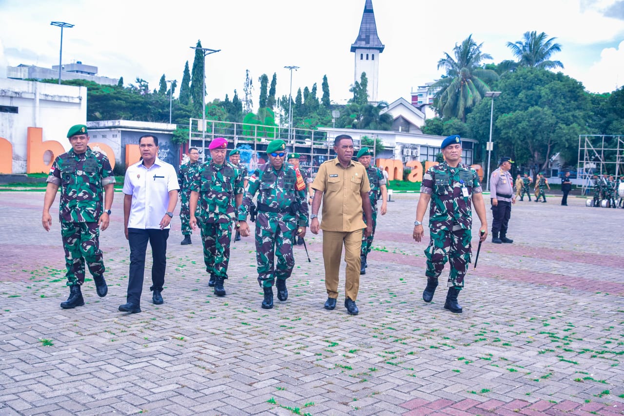 Danrem 151/Binaiya Selaku Dansatgas Menghadiri Apel Gelar Pasukan PAM VVIP Dalam Rangka Kunker Wapres RI Ke Wilayah Maluku.