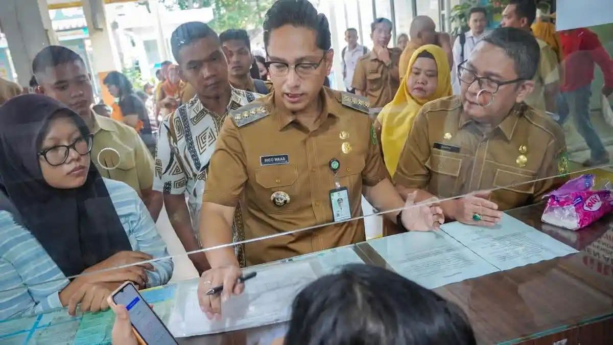 Rico Waas : Korban Banjir, Cetak Berkas KTP/KK Tak Perlu Surat Laporan Polisi, Tinggal Cetak, Gratis!